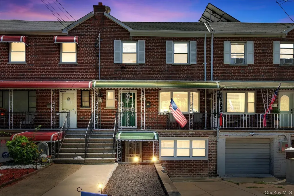 1004 Balcom Avenue Bronx NY 10465