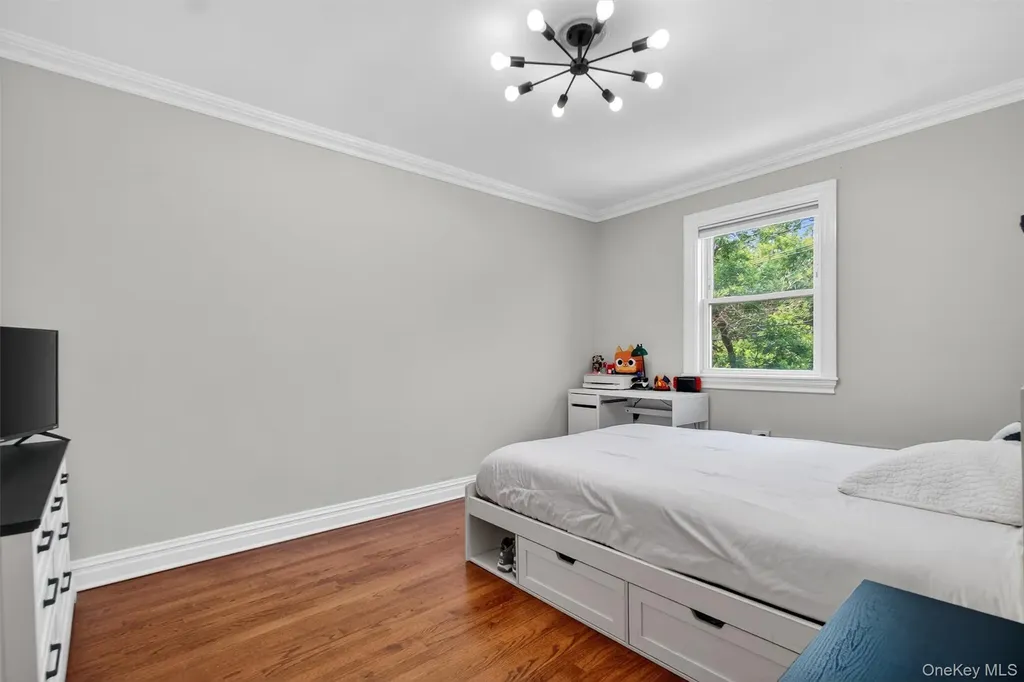 1004 Balcom Avenue Bronx NY 10465