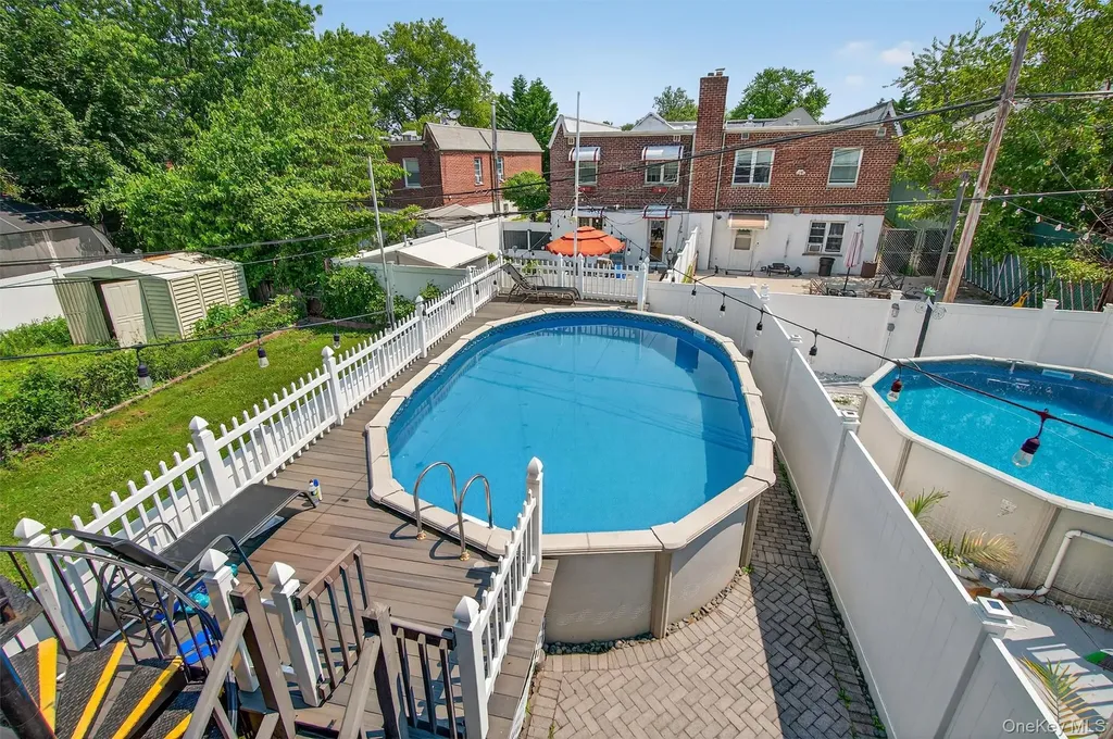 1004 Balcom Avenue Bronx NY 10465