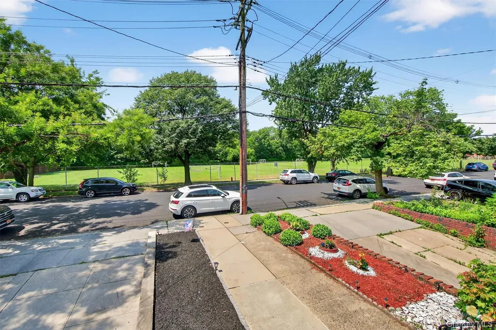 1004 Balcom Avenue Bronx NY 10465