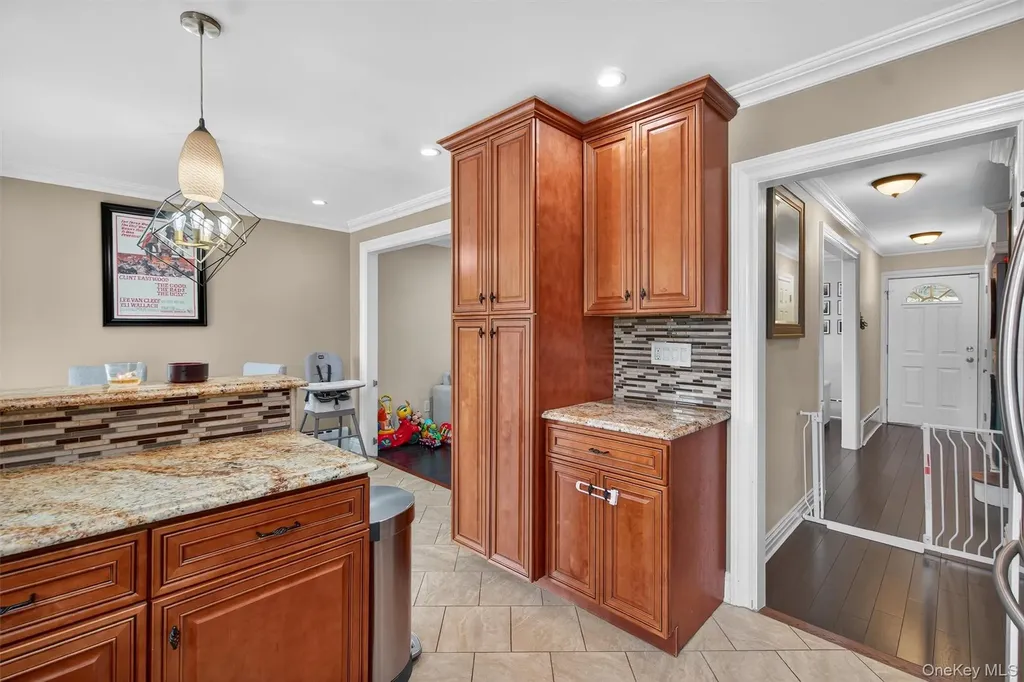 1004 Balcom Avenue Bronx NY 10465