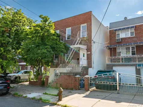 2525 Radcliff Avenue Bronx NY 10469