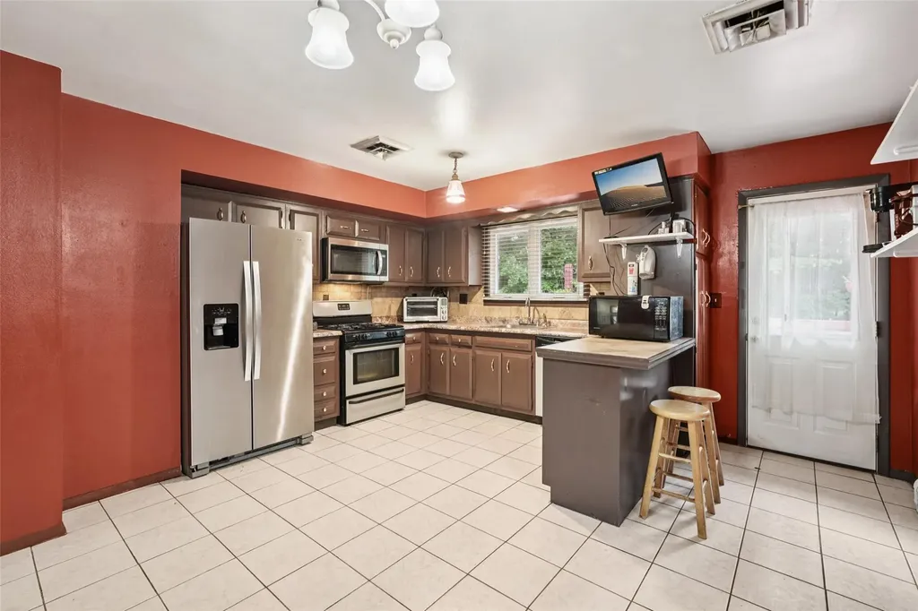 11 Lancaster Lane Monsey NY 10952