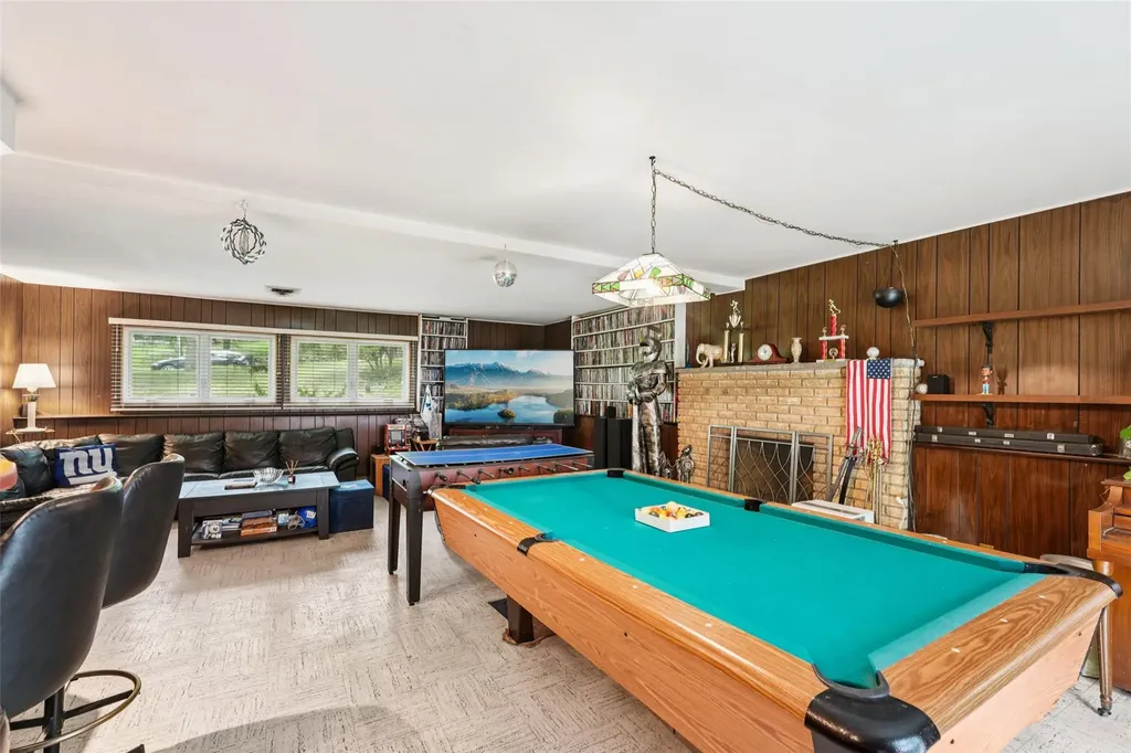 11 Lancaster Lane Monsey NY 10952