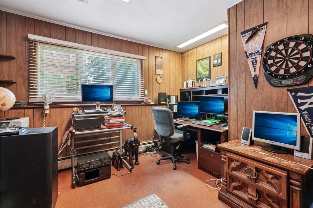 11 Lancaster Lane Monsey NY 10952
