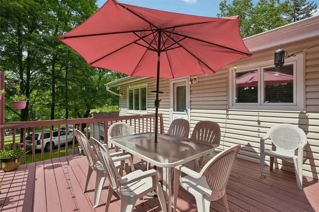 11 Lancaster Lane Monsey NY 10952