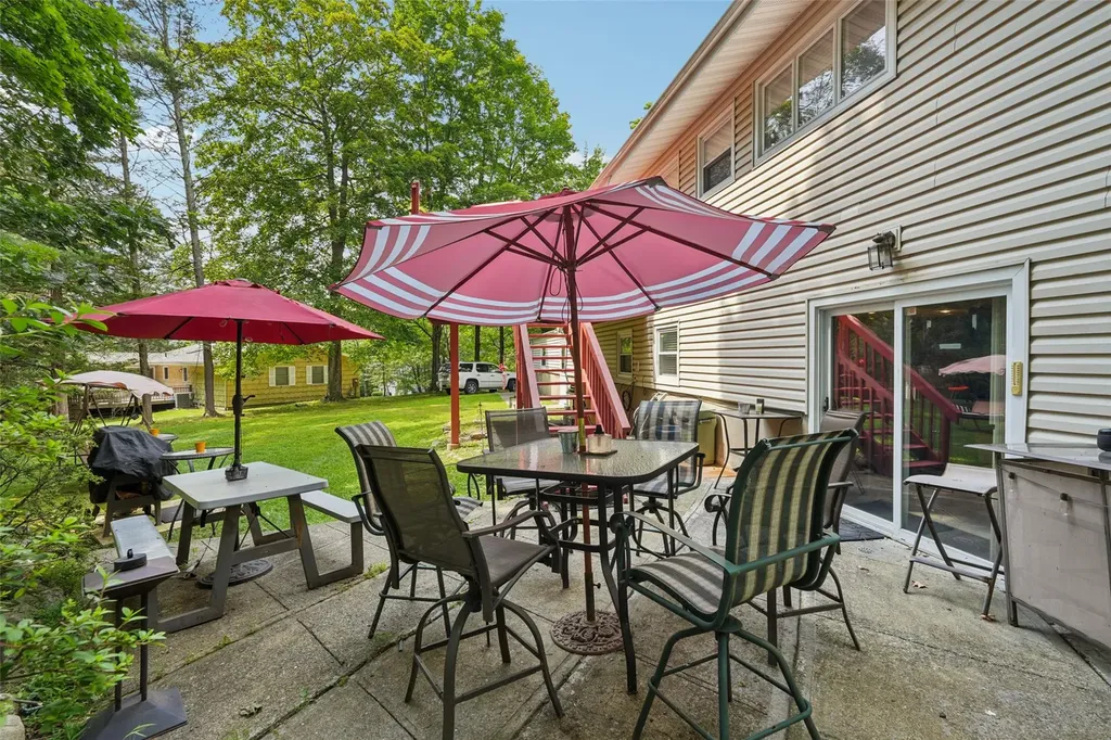 11 Lancaster Lane Monsey NY 10952