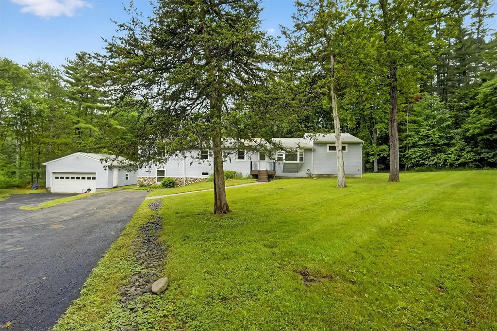 97 Queens Highway Kerhonkson NY 12446