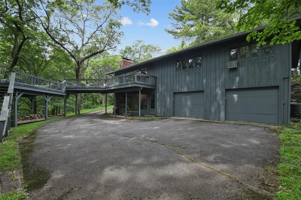 153 Salem Road Pound Ridge NY 10576