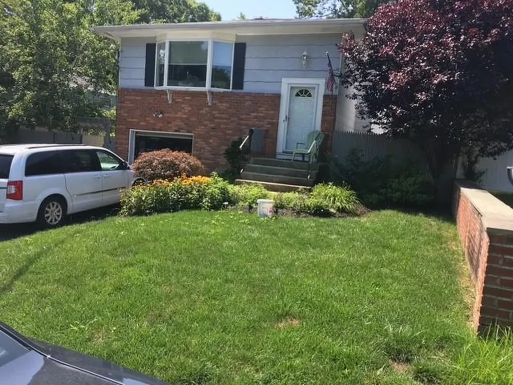 10 Talman Place Dix Hills NY 11746