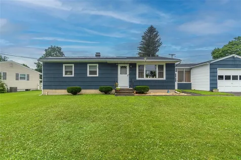 2 Flamingo Drive Poughkeepsie NY 12601