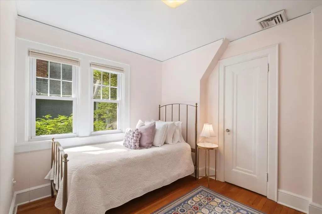216 Boulevard Scarsdale NY 10583