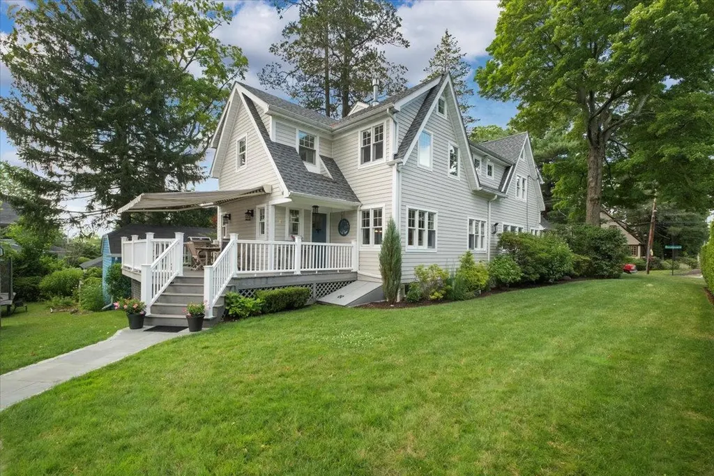 216 Boulevard Scarsdale NY 10583