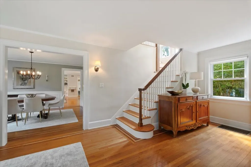 216 Boulevard Scarsdale NY 10583