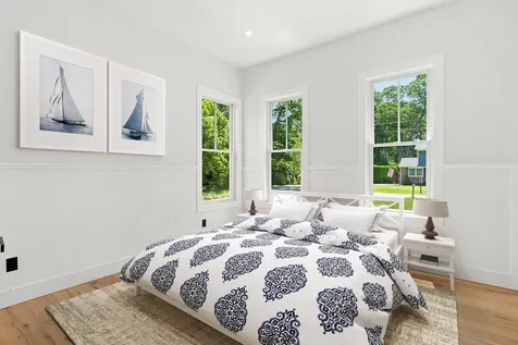 16 Lovers Lane Aquebogue NY 11931