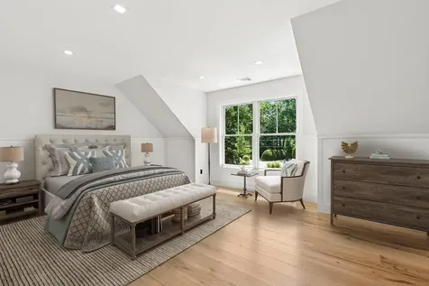 16 Lovers Lane Aquebogue NY 11931