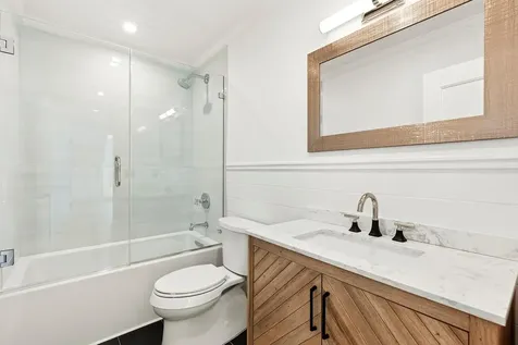 16 Lovers Lane Aquebogue NY 11931