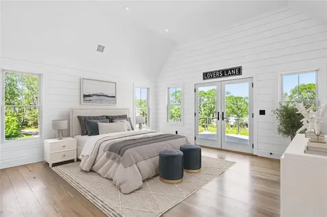 16 Lovers Lane Aquebogue NY 11931