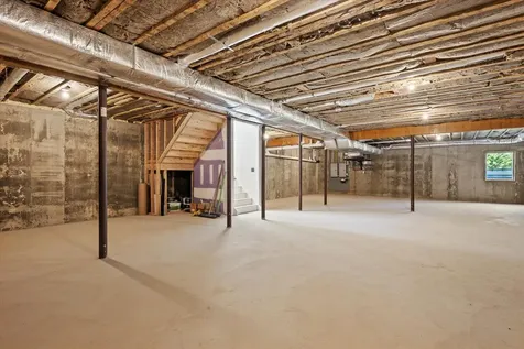 16 Lovers Lane Aquebogue NY 11931