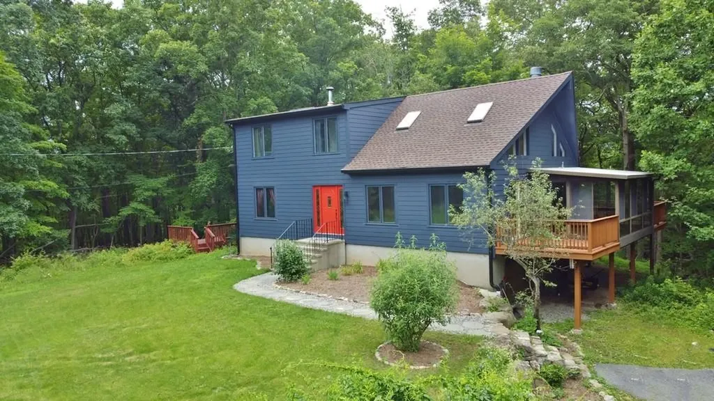 107 Lane Gate Road Cold Spring NY 10516