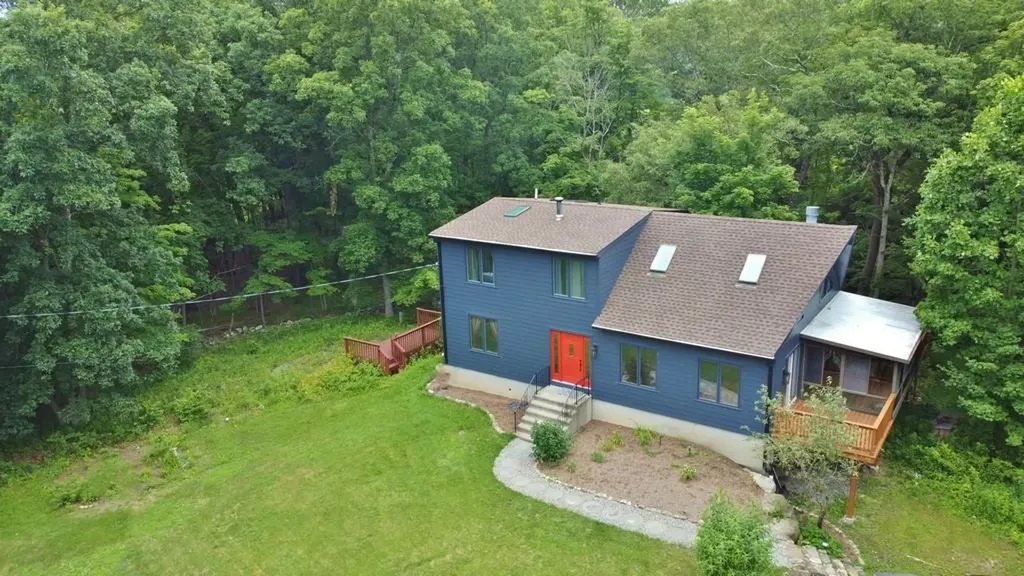 107 Lane Gate Road Cold Spring NY 10516