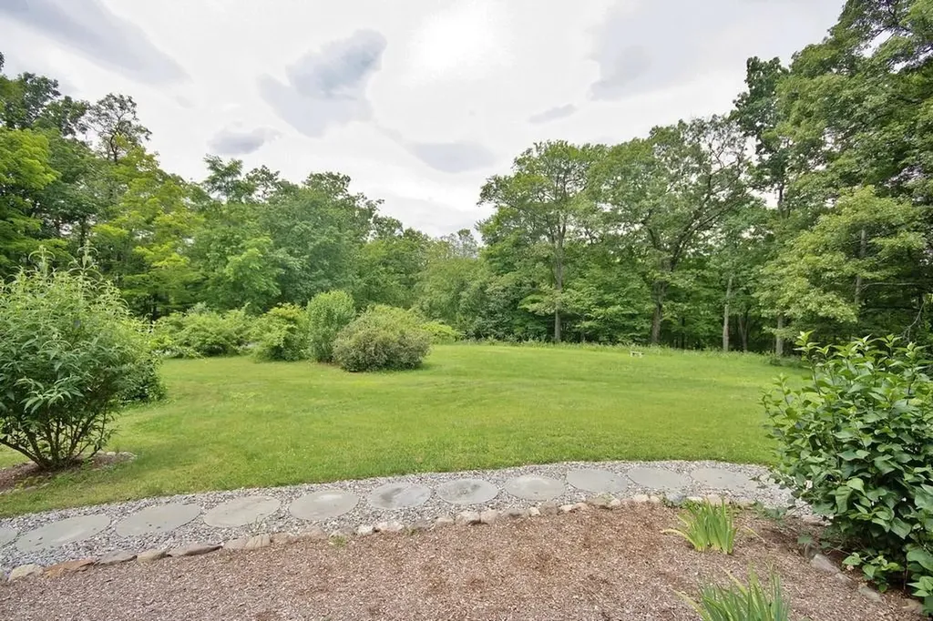 107 Lane Gate Road Cold Spring NY 10516