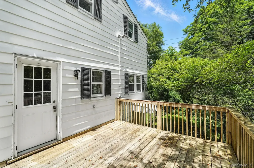 16 Overlook Way Purdys NY 10578