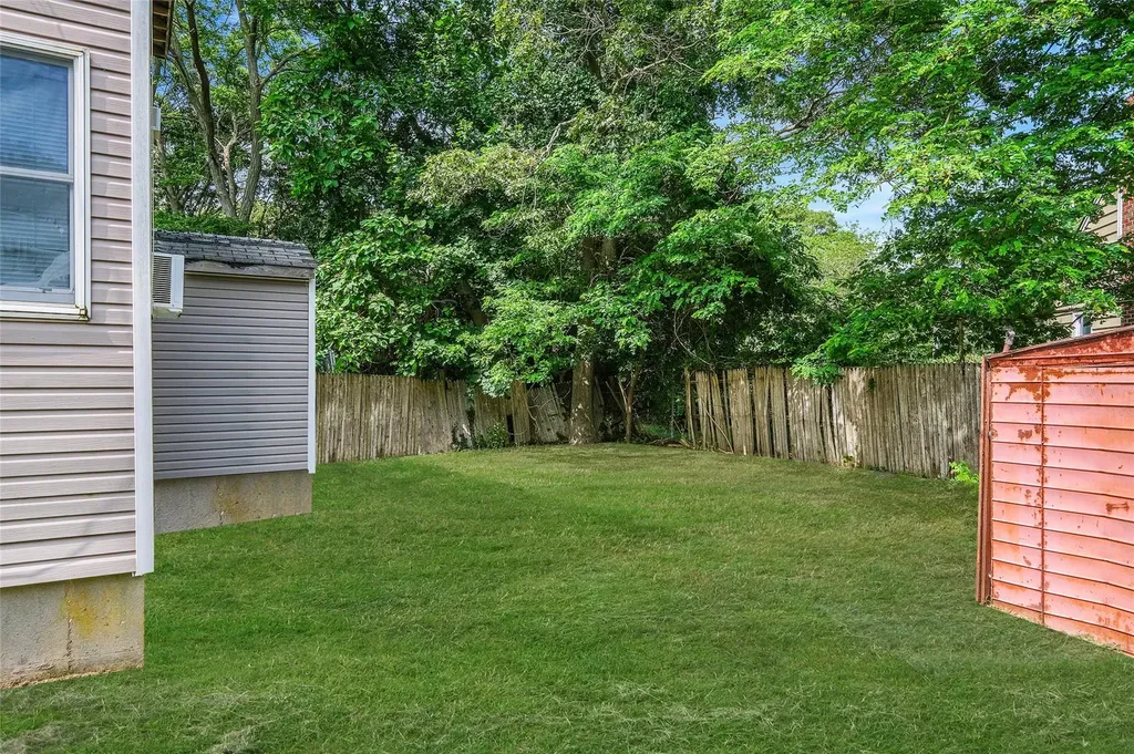 5 Broadway Shirley NY 11967