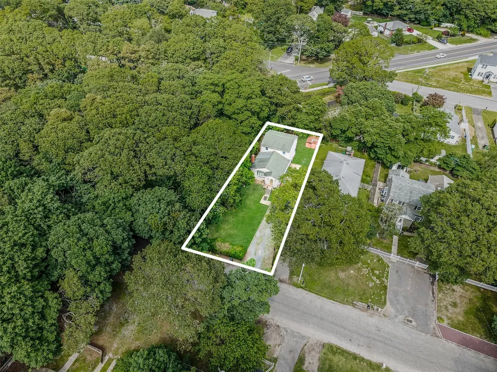 5 Broadway Shirley NY 11967