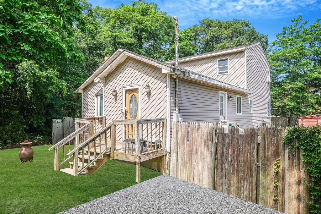 5 Broadway Shirley NY 11967