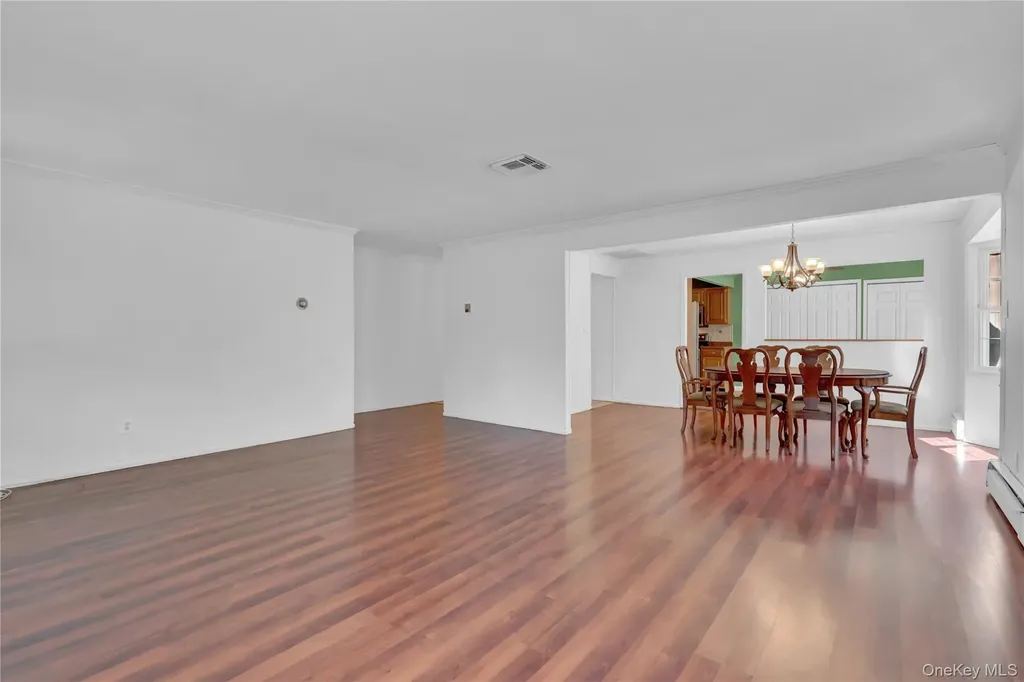 39 Pembrook Drive Stony Brook NY 11790