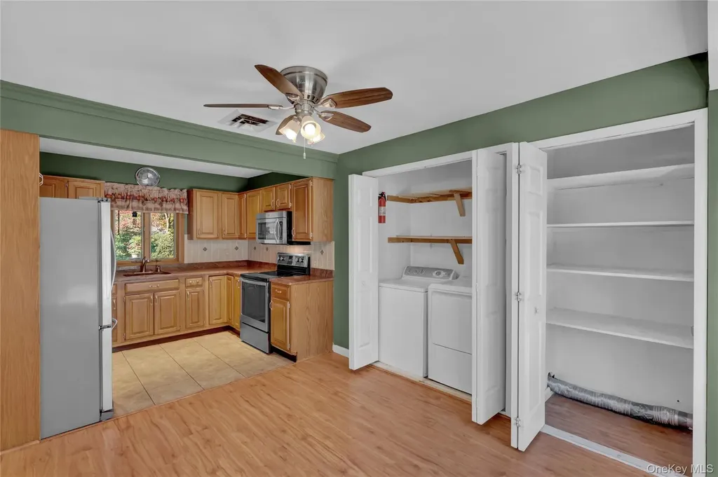 39 Pembrook Drive Stony Brook NY 11790