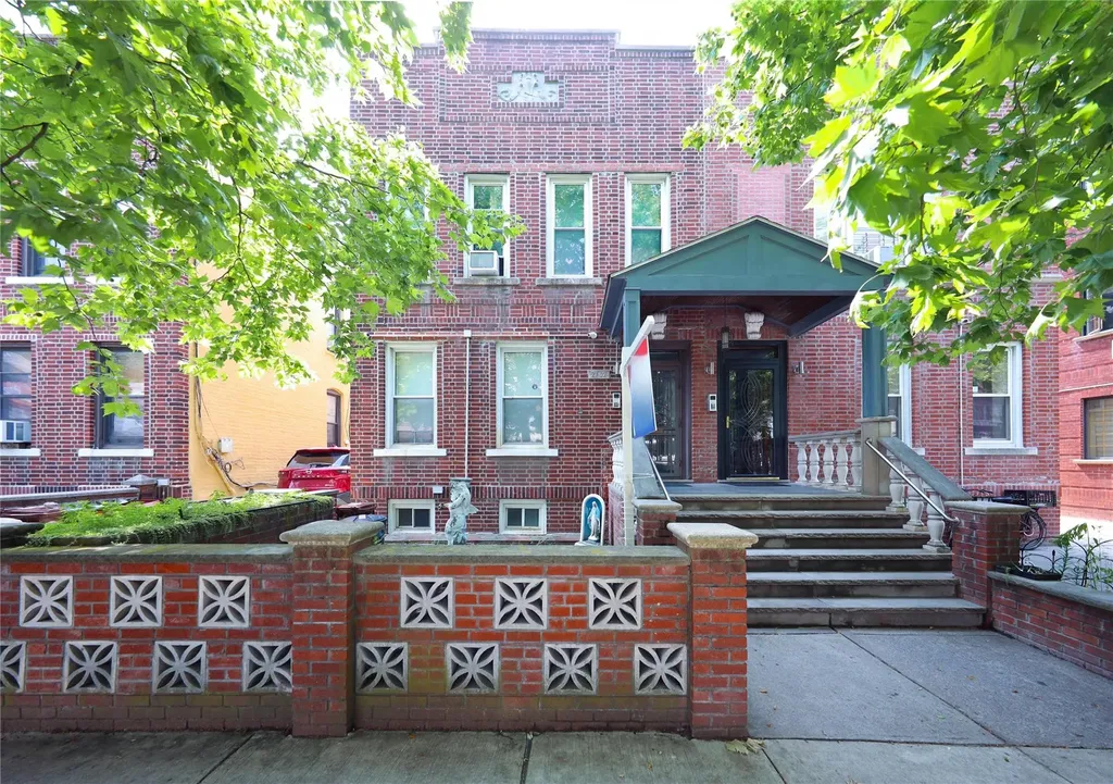 2132 E 13th Street Brooklyn NY 11229