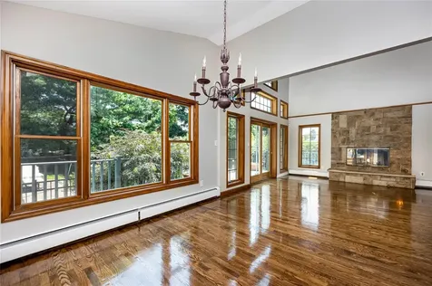 45 Mc Cue Lane Babylon NY 11702