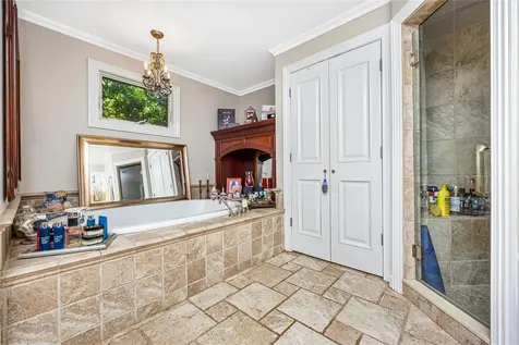 45 Mc Cue Lane Babylon NY 11702