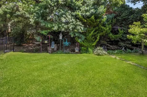 45 Mc Cue Lane Babylon NY 11702