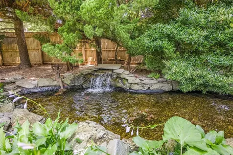 45 Mc Cue Lane Babylon NY 11702