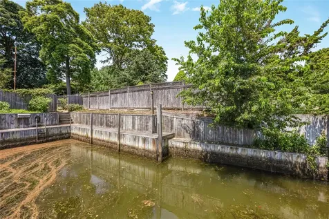 45 Mc Cue Lane Babylon NY 11702