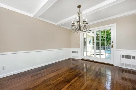 45 Mc Cue Lane Babylon NY 11702