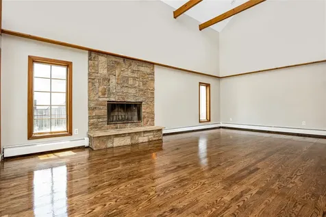 45 Mc Cue Lane Babylon NY 11702