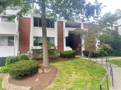 712 Colony Drive Hartsdale NY 10530