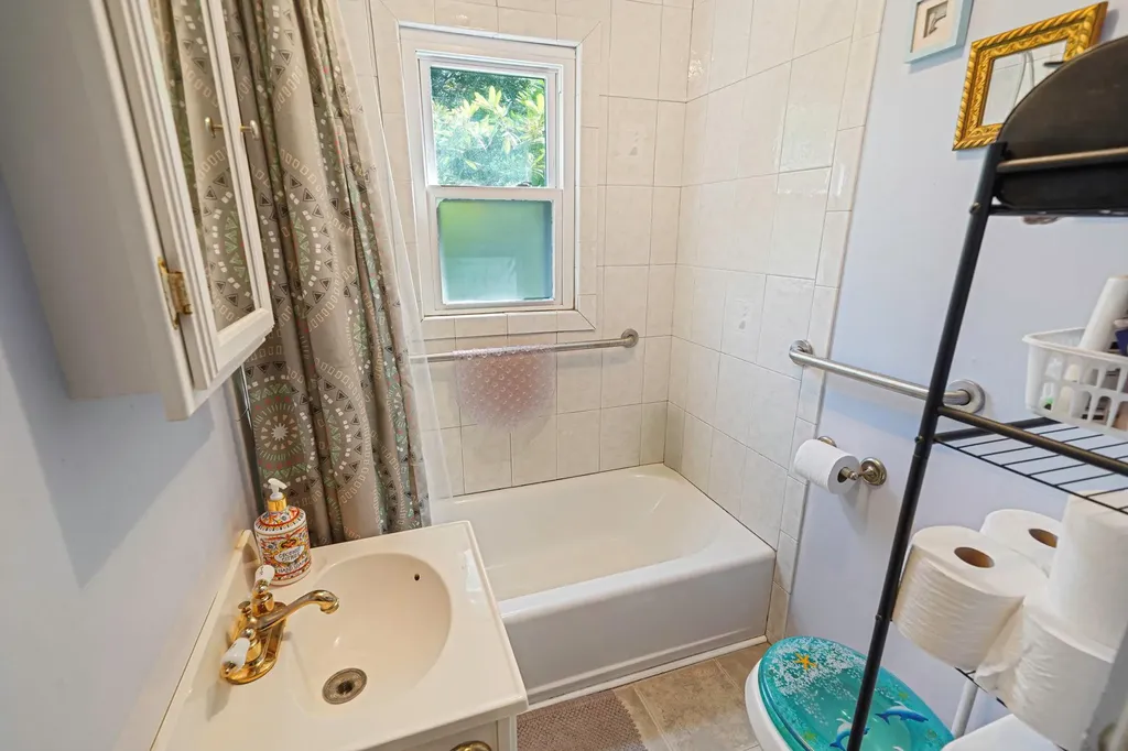 15 Youngs Avenue Mattituck NY 11952