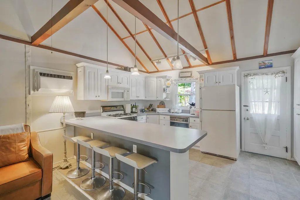 15 Youngs Avenue Mattituck NY 11952