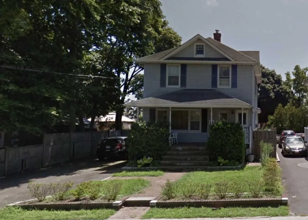 102 Park Avenue Babylon NY 11702