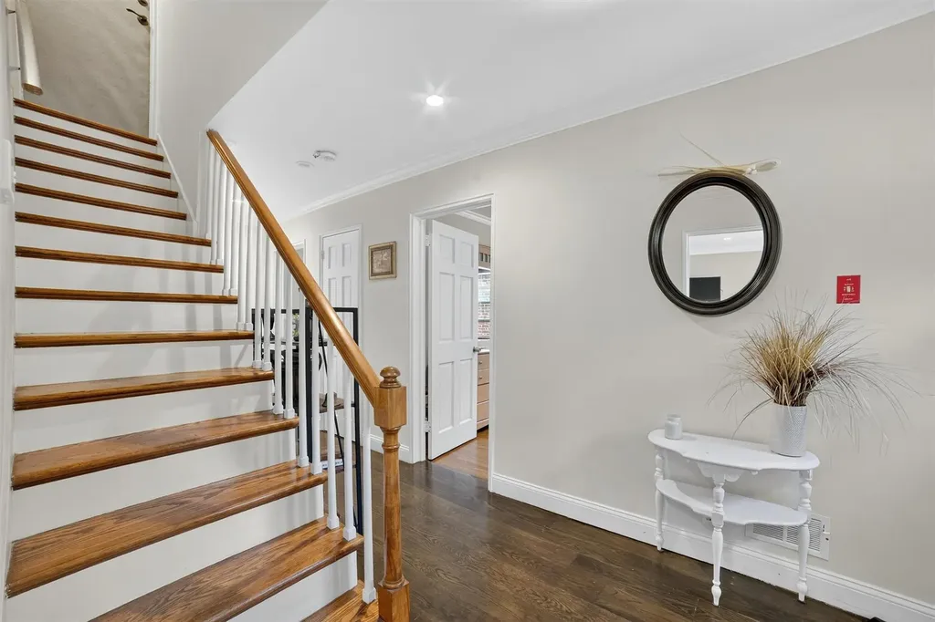 167 Hillview Avenue Yonkers NY 10704