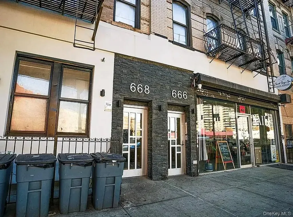 668 Broadway Brooklyn NY 11206