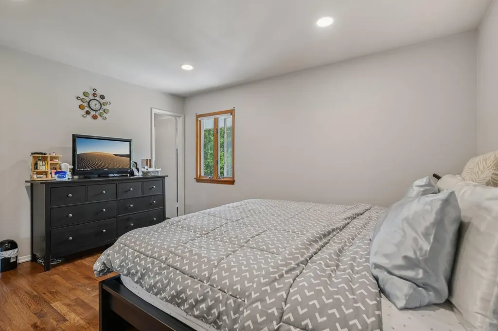 156 Wicks Road Commack NY 11725