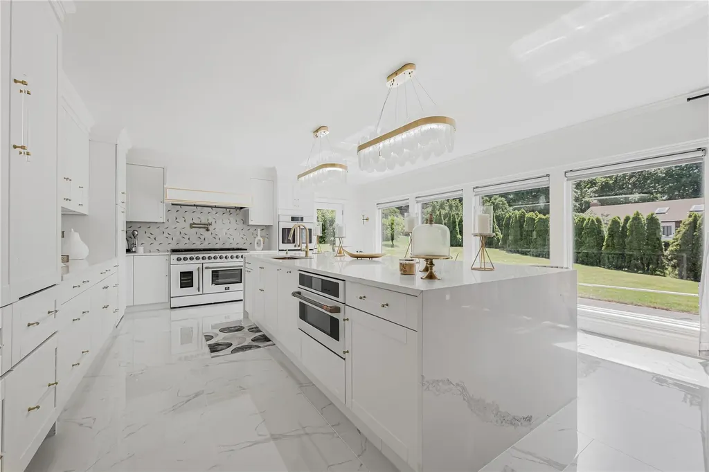 3 Fairview Lane Glen Cove NY 11542