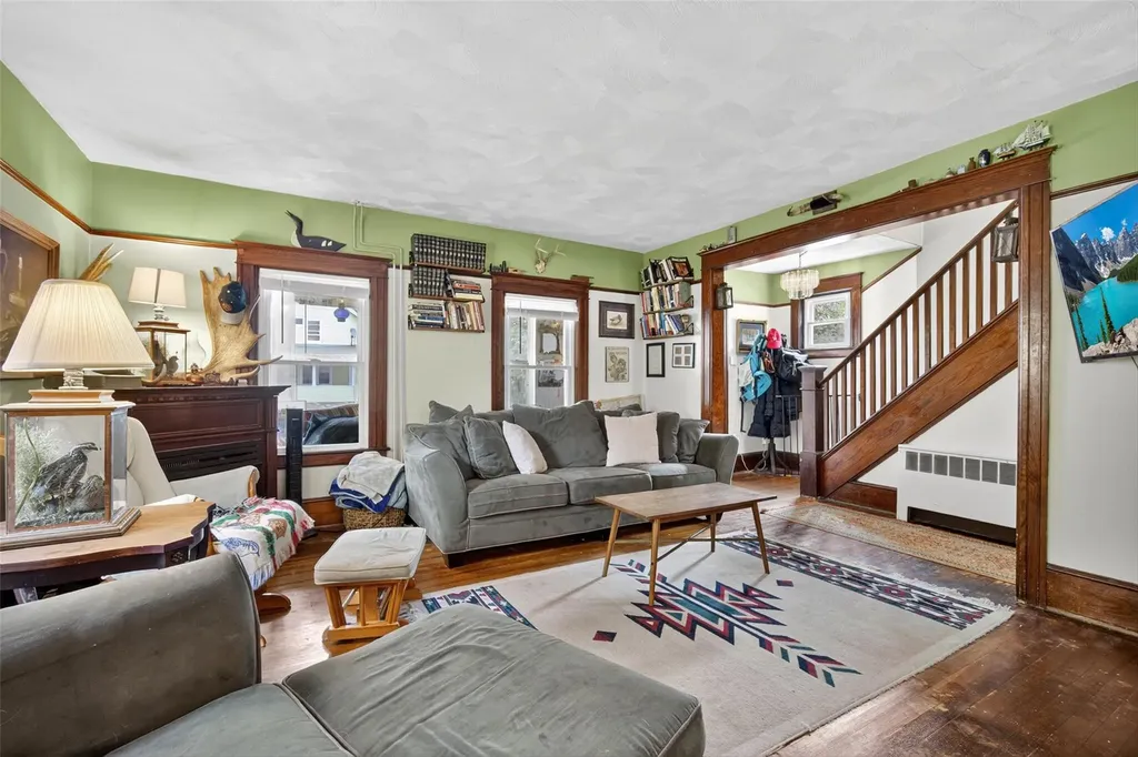 63 Oakdale Avenue Poughkeepsie NY 12601