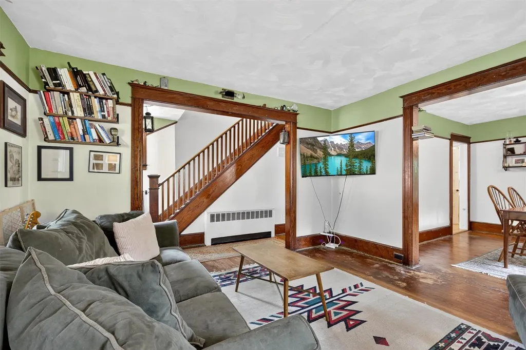 63 Oakdale Avenue Poughkeepsie NY 12601
